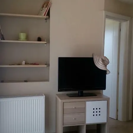 Pinewood 2 Apartment Fourka