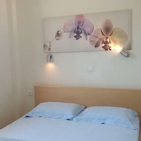 Apartment Pinewood 2 *