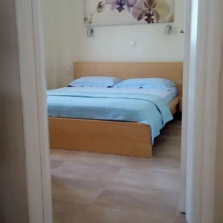 Apartment Pinewood 2 Fourka